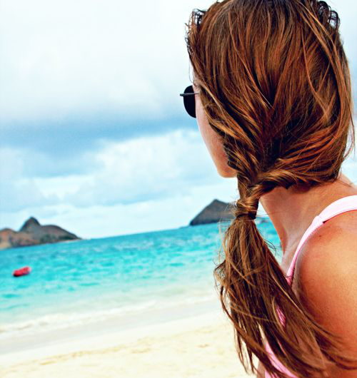 25 Cute And Easy To Do Beach Hairstyles Trending In 2022