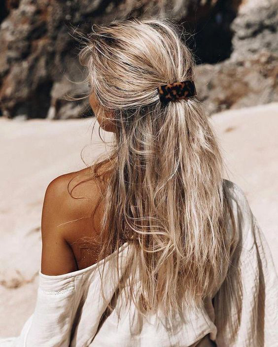 25+ Cute & Easy To Do Beach Hairstyles Trending In 2022
