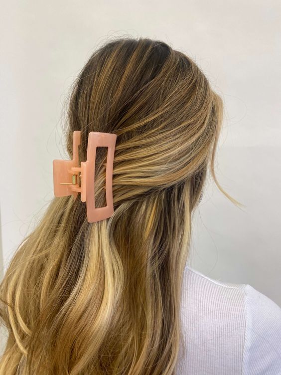 How To Wear Hair Clips? 30+ Simple Styles To Try