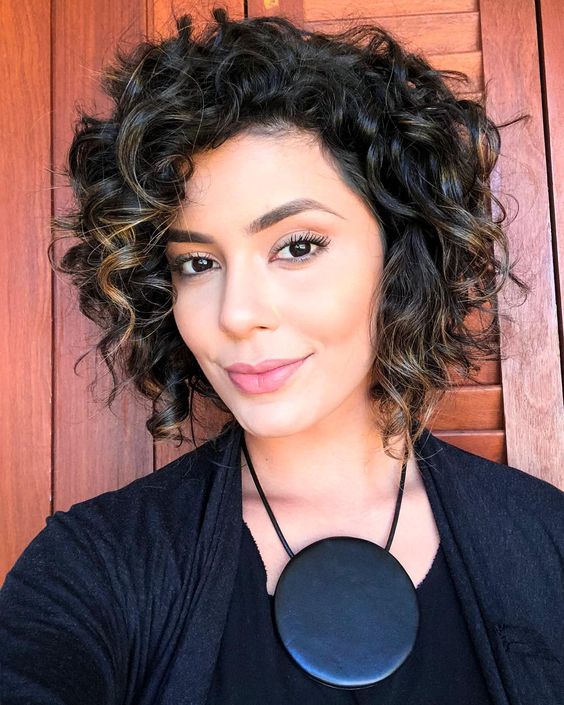 21 Easy Hairstyles for Short Curly Hair