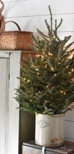Merry & Bright: 37+ Beautiful Rustic Christmas Decorations Ideas