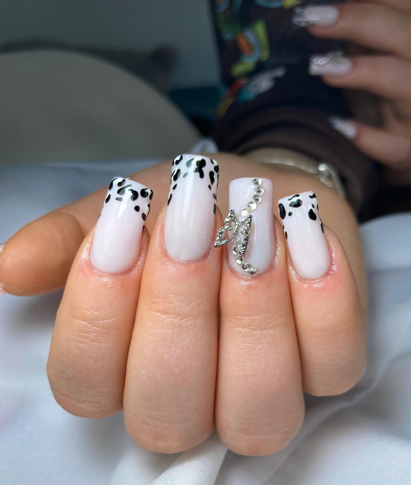 35+ Ideas For Gorgeous French Tip Nails With Diamonds