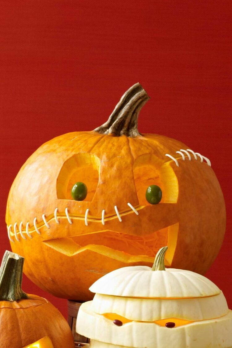 30 Cool & Easy Pumpkin Carving Ideas To Steal This Year